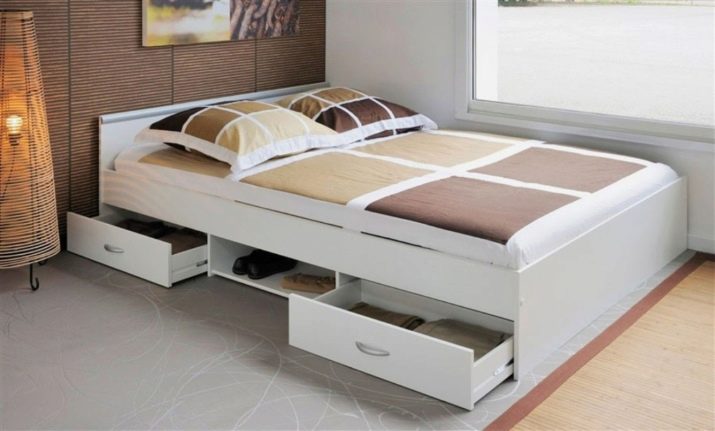 1,5-спальні ліжка (34 фото): стандартні розміри ліжок, моделі з ящиками і матрацом в комплекті. Якою повинна бути ширина ліжка?