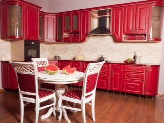 Червоно-біла кухня (65 фото): кухня білий верх червоний низ в дизайні інтер’єру. Які шпалери підійдуть до кухонного гарнітуру в червоно-білому кольорі?