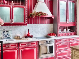 Червоно-біла кухня (65 фото): кухня білий верх червоний низ в дизайні інтер’єру. Які шпалери підійдуть до кухонного гарнітуру в червоно-білому кольорі?