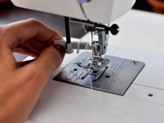 Чому не шиє швейна машина? Чому ні строчки у ручний машинки? Причини відсутності нижніх стібків. Що робити, якщо не шиє зигзагом?