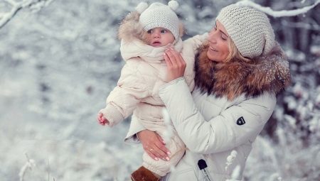Дитячий комбінезон Moncler (65 фото): зимовий пуховий напівкомбінезон Монклер для дівчаток, відгуки