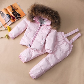 Дитячий комбінезон Moncler (65 фото): зимовий пуховий напівкомбінезон Монклер для дівчаток, відгуки