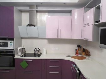 Дизайн кутових кухонь (123 фото): красиві варіанти кухонного гарнітура кутом в інтер’єрі, новинки дизайну та ідеї кольорів