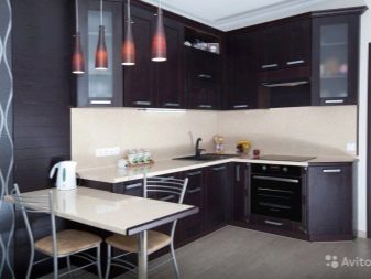 Дизайн кутових кухонь (123 фото): красиві варіанти кухонного гарнітура кутом в інтер’єрі, новинки дизайну та ідеї кольорів