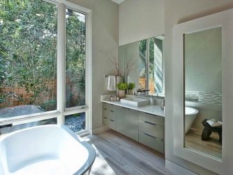 Дзеркало у ванну (169 фото): огляд дзеркал з дерева і інших матеріалів у ванну кімнату, дизайн дзеркал і ширина 120 і 100, 80 і 60 см, відгуки