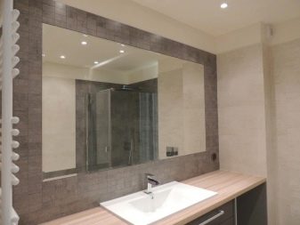 Дзеркало у ванну (169 фото): огляд дзеркал з дерева і інших матеріалів у ванну кімнату, дизайн дзеркал і ширина 120 і 100, 80 і 60 см, відгуки