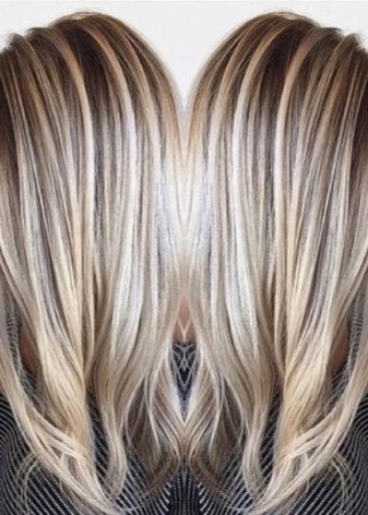 Гарне фарбування волосся для блондинок (фото 44): модні тенденції фарбування коротких і довгих волосся, цікаві варіанти для локонів середньої довжини