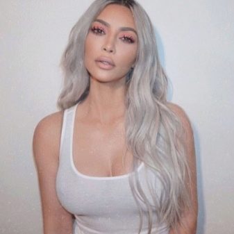 Гарне фарбування волосся для блондинок (фото 44): модні тенденції фарбування коротких і довгих волосся, цікаві варіанти для локонів середньої довжини