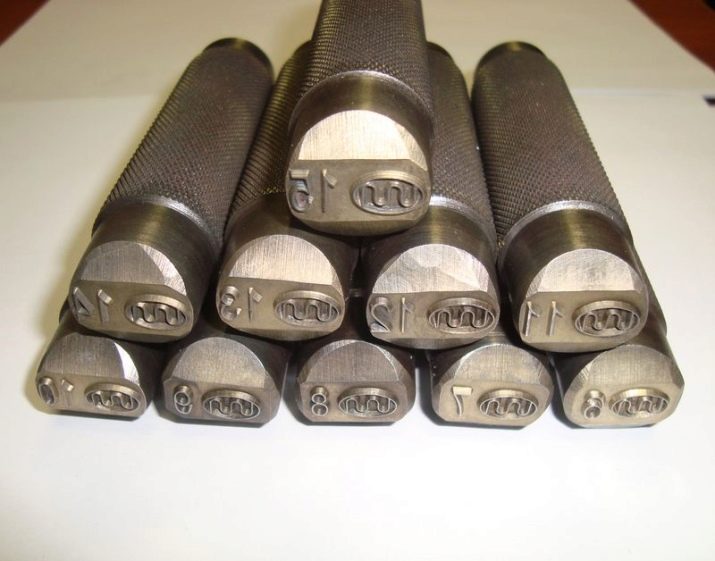 Клеймо на сріблі (34 фото): царської Росії на срібних виробах, англійські і німецькі, старовинні Фаберже та інші