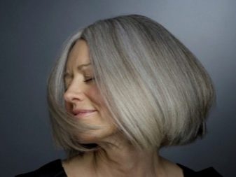 Кольорове мелірування (75 фото): різнобарвне фарбування коротких, середніх і довгих темно-русявих і світлого волосся, вибір фарби для мелірування