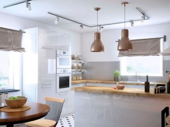 Кухня з двома вікнами (70 фото): дизайн кухні з 2 вікнами на різних і однієї стінах в приватному будинку і квартирі, планування кухні-вітальні