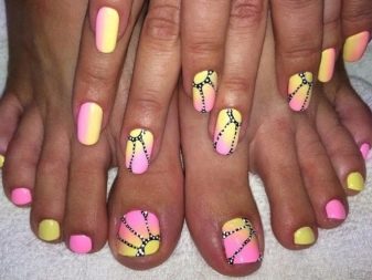 Манікюр і педикюр в одному стилі (76 фото): літні і зимові ідеї в однаковому кольорі, модні тенденції 2020-2021