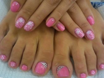 Манікюр і педикюр в одному стилі (76 фото): літні і зимові ідеї в однаковому кольорі, модні тенденції 2020-2021