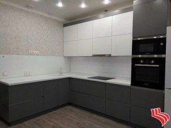Матові кухні (57 фото): білі кухні емаль і кухонні гарнітури з пластику та МДФ. Поєднання кольорів. Як доглядати за ними?