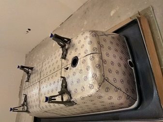 Металеві ванни: 140х70 см і 150х70 см,170х70 см і інші стандартні розміри. Скільки важить ванна? Плюси і мінуси