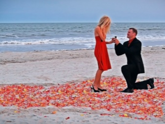 На який палець одягають обручку (73 фото): на якій руці слід носити кільце для заручин і як його вибрати