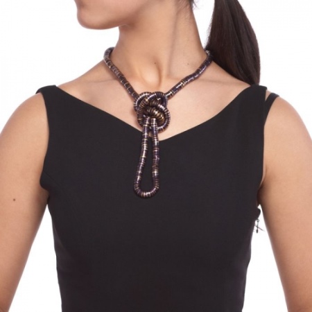 Намисто (124 фото): як носити моделі з тканини і біжутерію, модні 2020 з гірського кришталю, дівчаткам і дорослим, з сердоліку і кварцу