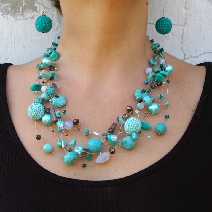 Намисто (124 фото): як носити моделі з тканини і біжутерію, модні 2020 з гірського кришталю, дівчаткам і дорослим, з сердоліку і кварцу