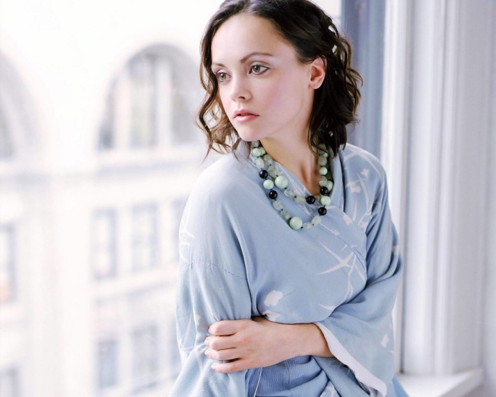 Намисто (124 фото): як носити моделі з тканини і біжутерію, модні 2020 з гірського кришталю, дівчаткам і дорослим, з сердоліку і кварцу