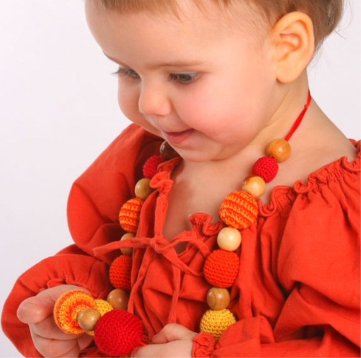 Намисто (124 фото): як носити моделі з тканини і біжутерію, модні 2020 з гірського кришталю, дівчаткам і дорослим, з сердоліку і кварцу