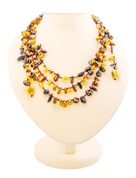 Намисто (124 фото): як носити моделі з тканини і біжутерію, модні 2020 з гірського кришталю, дівчаткам і дорослим, з сердоліку і кварцу