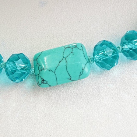 Намисто (124 фото): як носити моделі з тканини і біжутерію, модні 2020 з гірського кришталю, дівчаткам і дорослим, з сердоліку і кварцу