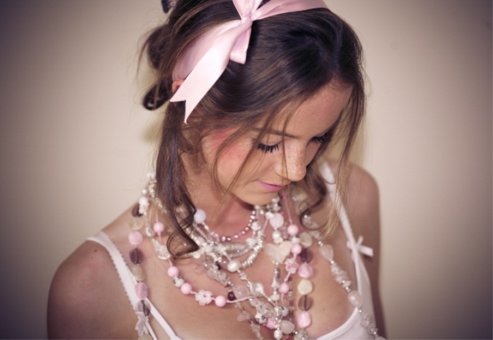 Намисто (124 фото): як носити моделі з тканини і біжутерію, модні 2020 з гірського кришталю, дівчаткам і дорослим, з сердоліку і кварцу