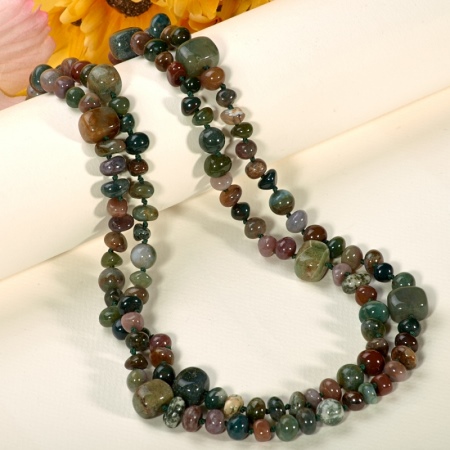 Намисто (124 фото): як носити моделі з тканини і біжутерію, модні 2020 з гірського кришталю, дівчаткам і дорослим, з сердоліку і кварцу