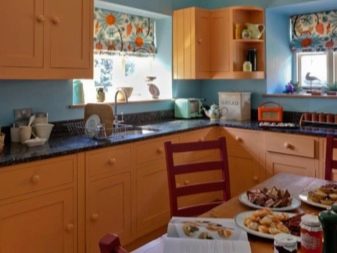Персикові кухні (61 фото): нюанси вибору кухонного гарнітура кольору персика в інтер’єр, поєднання персикового з іншими тонами, варіанти дизайну