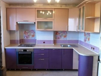 Персикові кухні (61 фото): нюанси вибору кухонного гарнітура кольору персика в інтер’єр, поєднання персикового з іншими тонами, варіанти дизайну