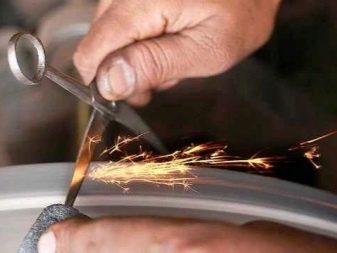 Перукарські ножиці (61 фото): професійні ножиці для стрижки волосся, японські моделі для перукарів та інших виробників