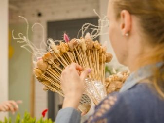 Подарунки із сухофруктів і горіхів: як красиво упакувати набір сушених фруктів і волоських горіхів? Як красиво викласти їх на тарілку?