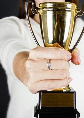 Подарунок спортсмену: які спортивні сувеніри можна подарувати чоловікові і жінці на Новий рік або на день народження?