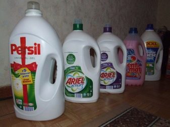 Як прати замшеві кросівки? 29 фото Можна випрати спортивне взуття в пральній машині, як почистити кросівки в домашніх умовах