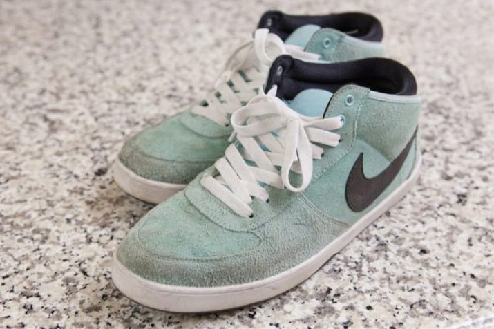 Як прати замшеві кросівки? 29 фото Можна випрати спортивне взуття в пральній машині, як почистити кросівки в домашніх умовах