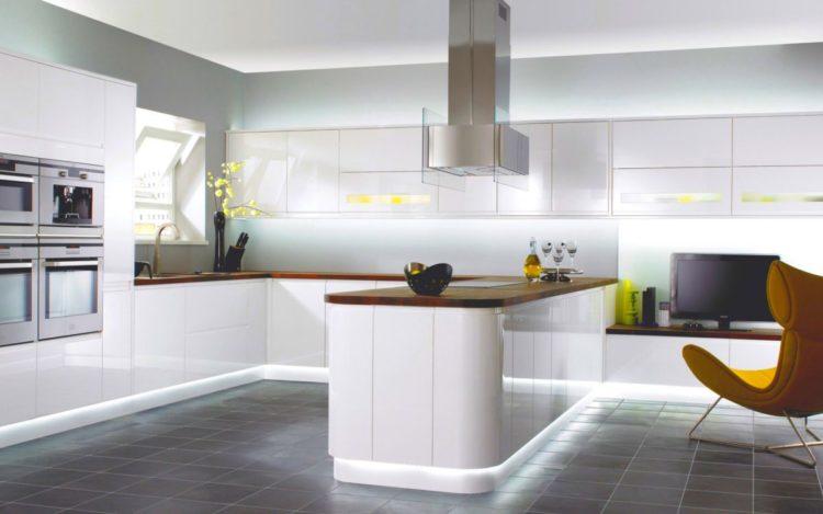 200 идей дизайна интерьера кухни в стиле хай-тек с фото ?