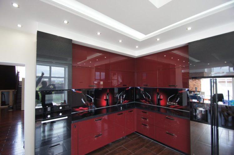 200 идей дизайна интерьера кухни в стиле хай-тек с фото ?