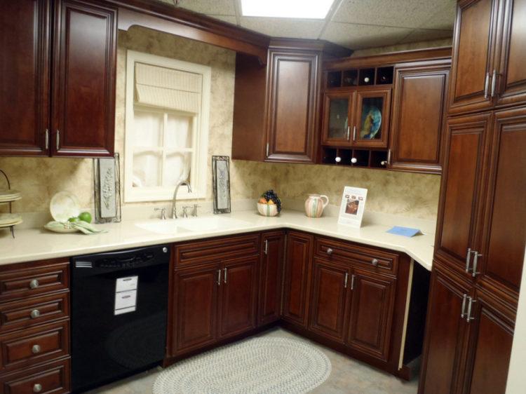 200 идей дизайна интерьера кухни в стиле кантри с фото ?