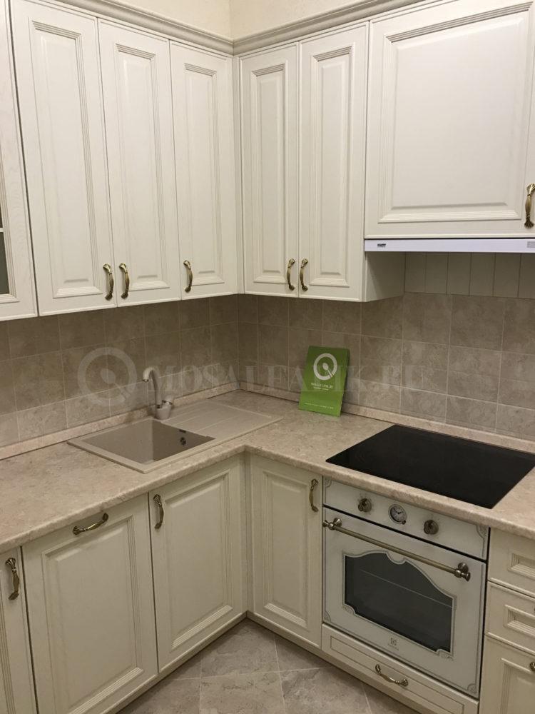 200 идей дизайна интерьера маленькой угловой кухня с фото ?