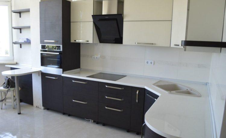 200 идей дизайна интерьера маленькой угловой кухня с фото ?