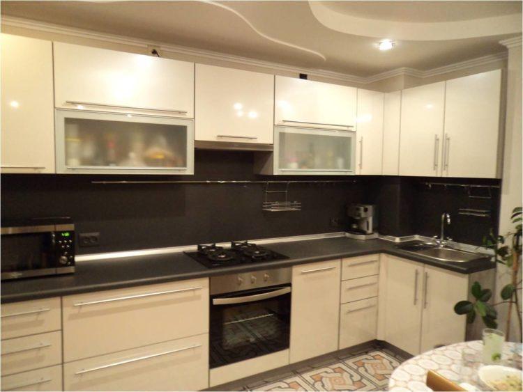 200 идей дизайна интерьера маленькой угловой кухня с фото ?