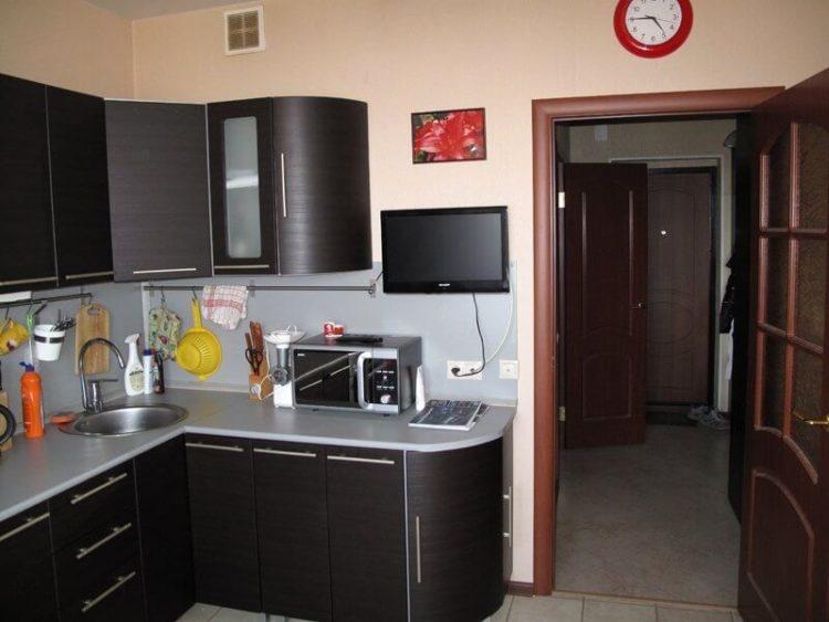 200 идей дизайна интерьера маленькой угловой кухня с фото ?