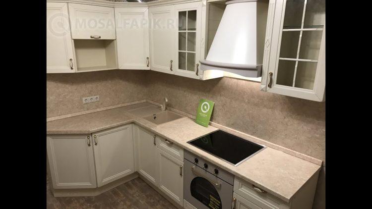 200 идей дизайна интерьера маленькой угловой кухня с фото ?