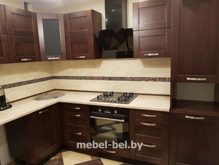 200 идей дизайна интерьера маленькой угловой кухня с фото ?