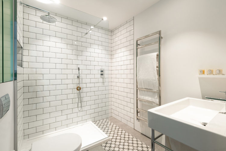 200 идей дизайна интерьера плитки для ванной с фото ?