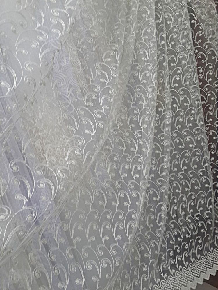 200 идей дизайна интерьера с черной тюлью с фото ?