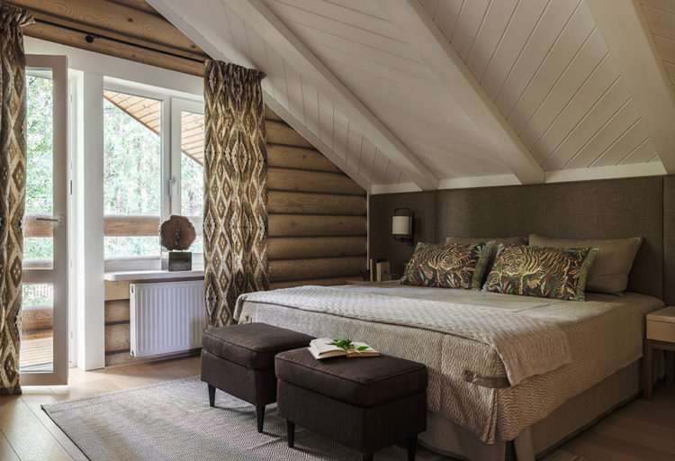 200 идей дизайна интерьера спальни на мансарде с фото ?