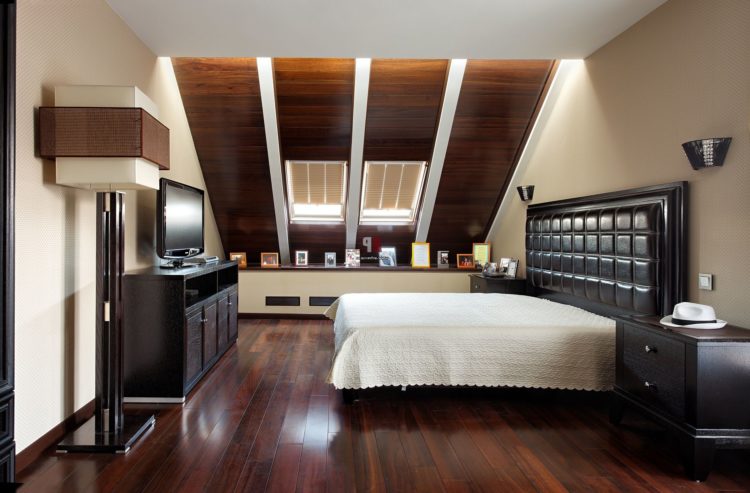 200 идей дизайна интерьера спальни на мансарде с фото ?