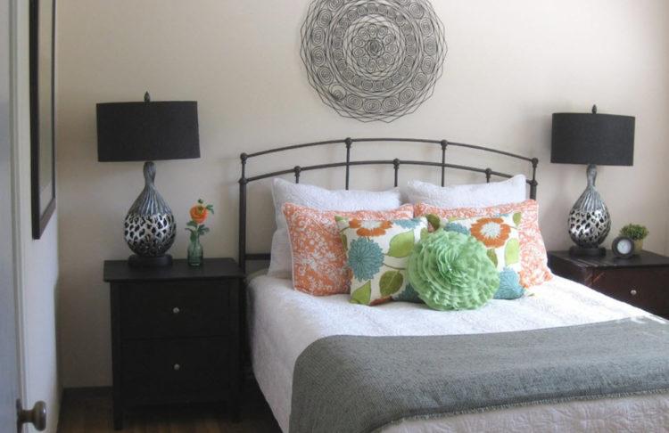 200 идей дизайна интерьера спальни в хрущевке с фото ?