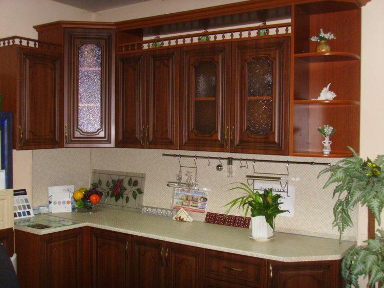 200 идей дизайна интерьера угловых кухонь с фото ?